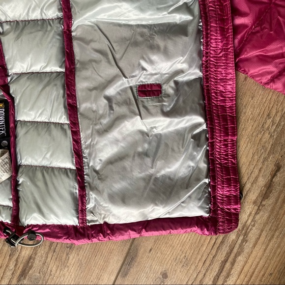 LLBean Women's Ultralight 850 Down Jacket - Picture 10 of 10